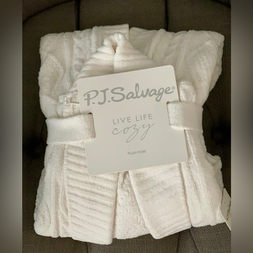 Women’s PJ Salvage - Plush Luxe Robe - Ivory - Size Small
